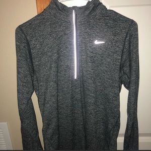 Nike active quarter zip
